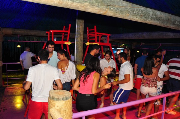 Night Beach Party @ Edde Sands